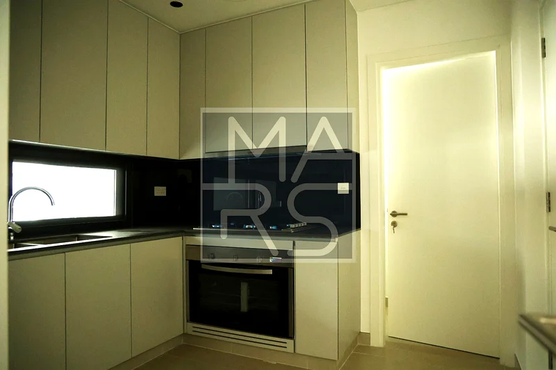 Stylish 2-Bedroom Unit | Smart Home Features | Contemporary Lifestyle63654746640385114