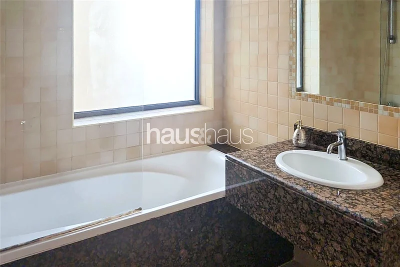 مفروشة | طابق عالٍ | إطلالة على المارينا63937508638723114