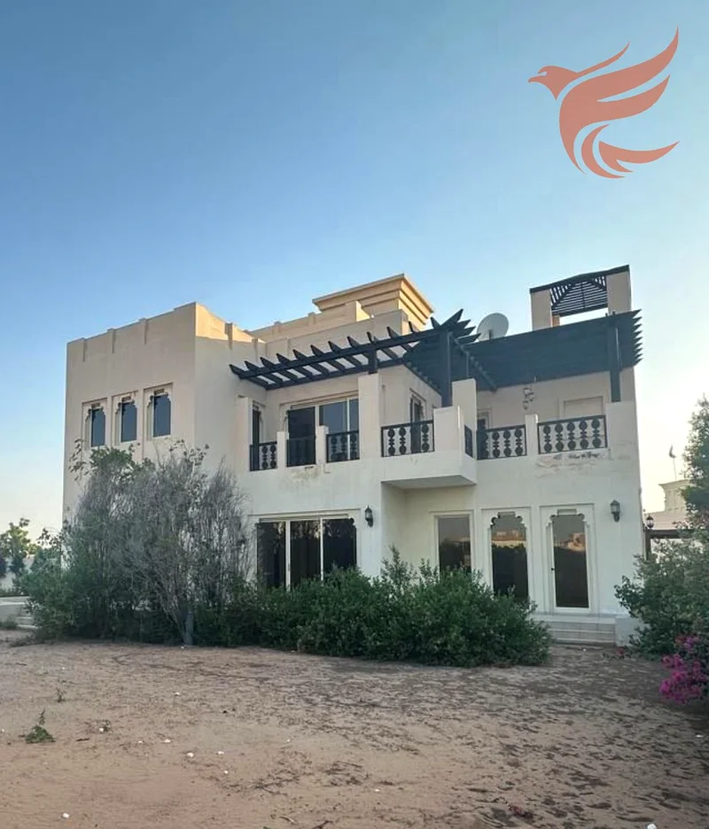 فيلا بمساحة 5 غرف نوم وغرفة خادمة للإيجار في قرية الحمرا63814264809345110