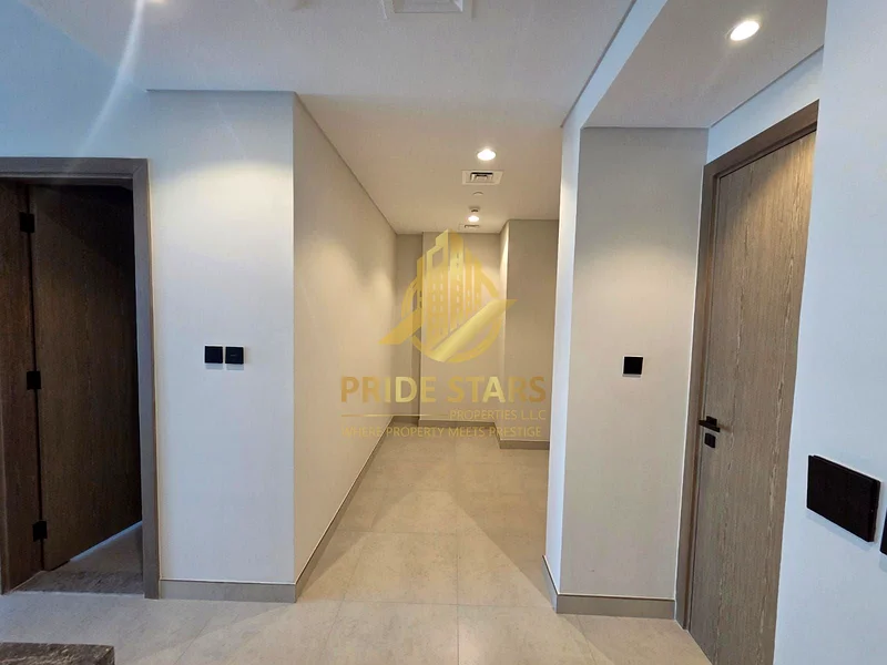 High Floor | Study Room | Brand New63494740103171114