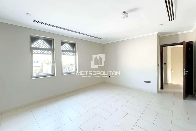 Private Pool | Large Plot | Landscaped63922284803073114