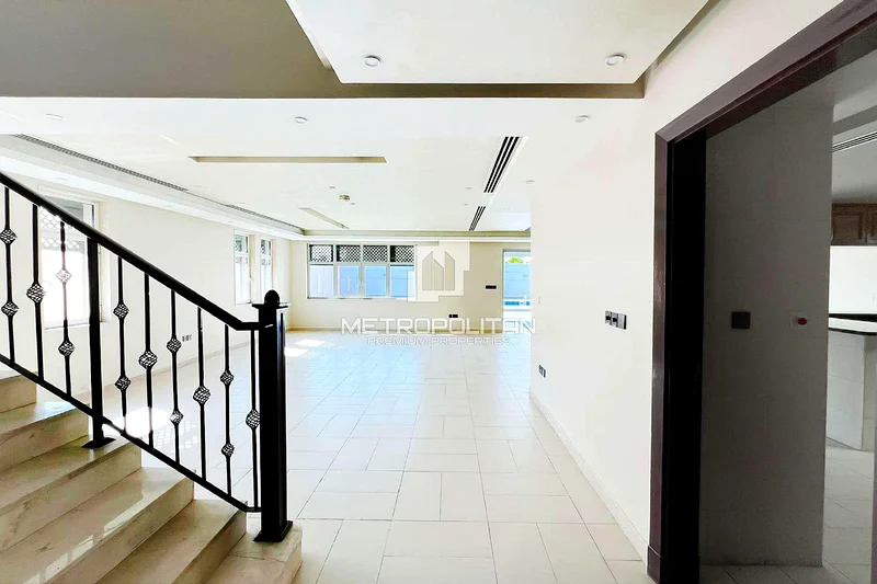 Private Pool | Large Plot | Landscaped63922284803073113