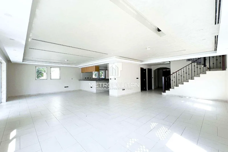 Private Pool | Large Plot | Landscaped63922284803073111