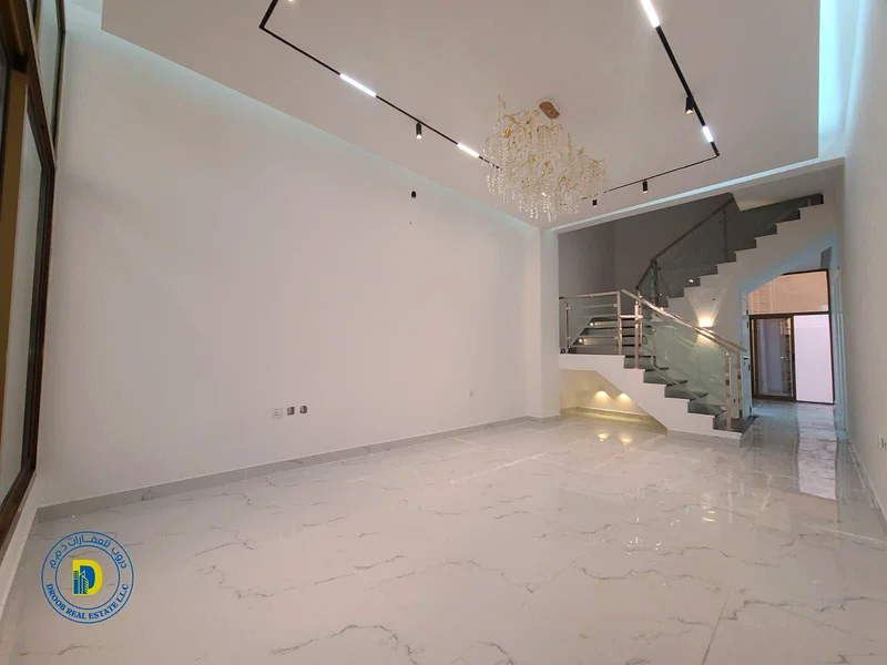 For sale, an unrepeatable opportunity, a 4-bedroom townhouse with roof, including registration fees, in Al Helio 2, bank financing, freehold63898671294083113
