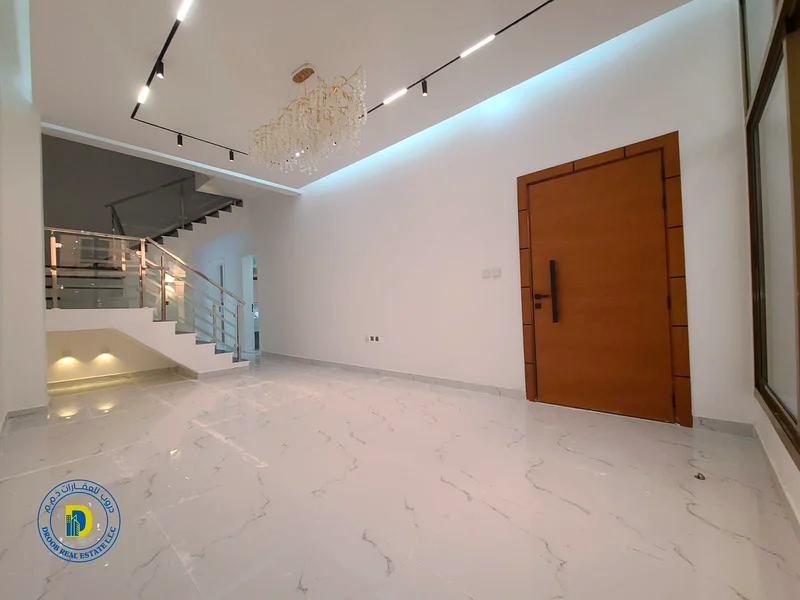 For sale, an unrepeatable opportunity, a 4-bedroom townhouse with roof, including registration fees, in Al Helio 2, bank financing, freehold63898671294083112