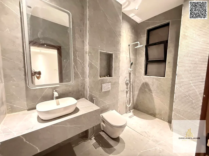A villa at a price including registration and ownership fees on the main street, ready for occupancy in the most prestigious areas of Ajman, freehold63885559309057114