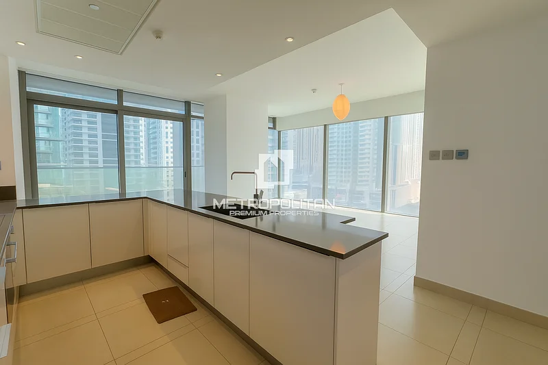 Corner Unit | Vacant | Prime Marina Location64041139444482110