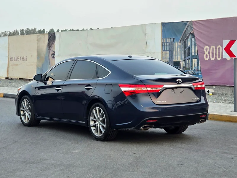 Toyota Avalon 2015, American specifications, in good condition63484380409091113