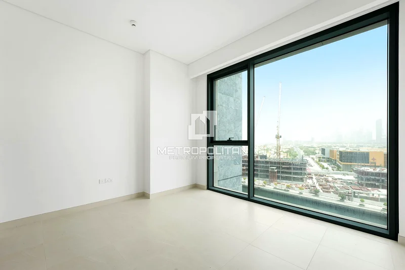 Modern And Serene Canal View | High Floor63949651630849112