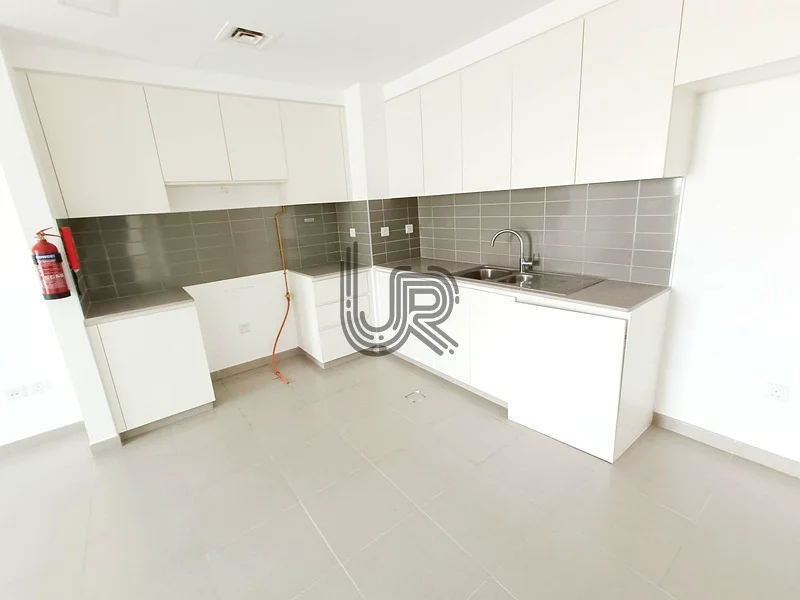 شاغر | طابق منخفض | شاهد اليوم63737362267649114