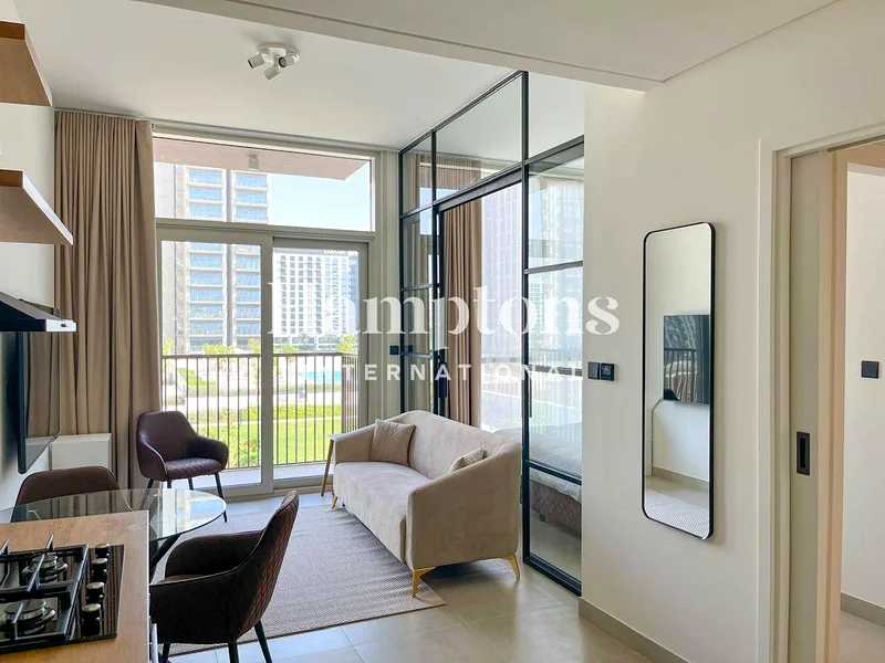 Amenities View | Vacant On Transfer | Bright64044326322307114