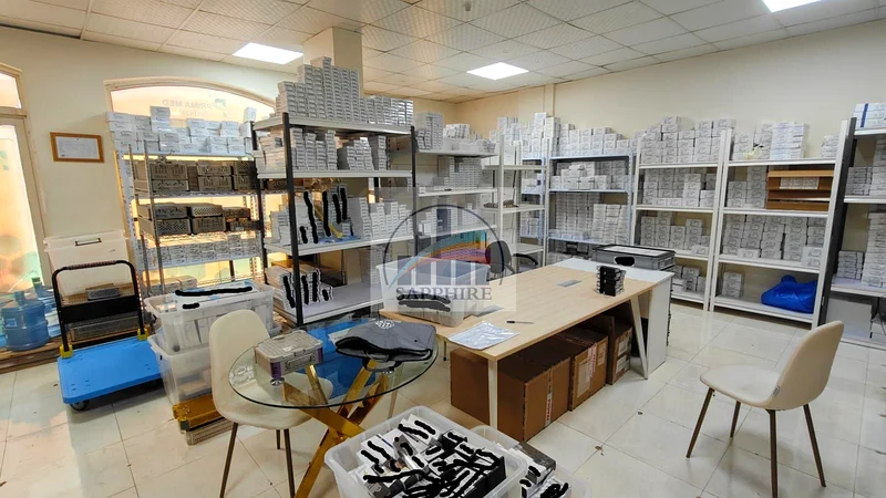 متجر مؤجر للبيع في إنجلترا بسعر 770 ألف درهم صافية للمالك63825781453569113