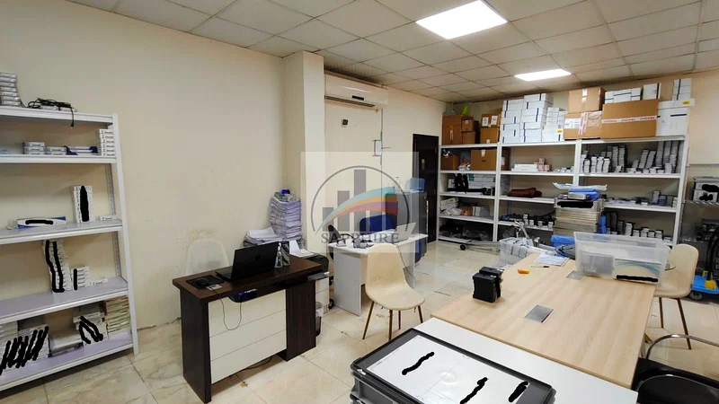 متجر مؤجر للبيع في إنجلترا بسعر 770 ألف درهم صافية للمالك63825781453569112