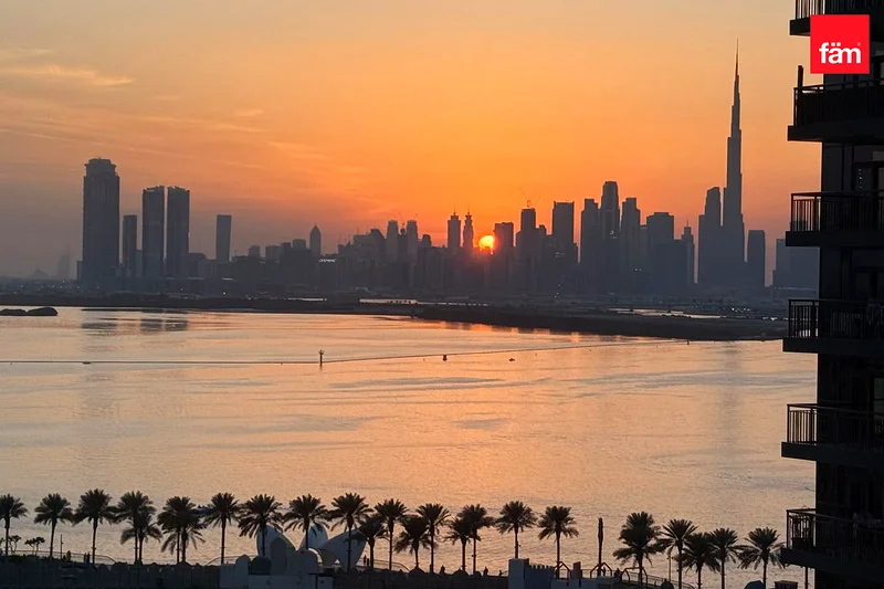 2BHK | Burj View | BRIGHT UNIT | Rented |64027363726081110