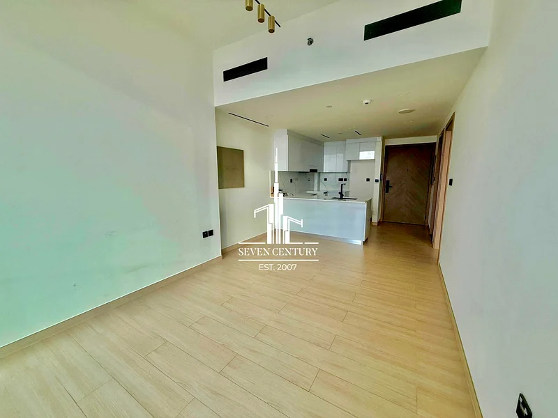 تخطيط فريد | طابق عالي | جاهز للسكن63779401187586110