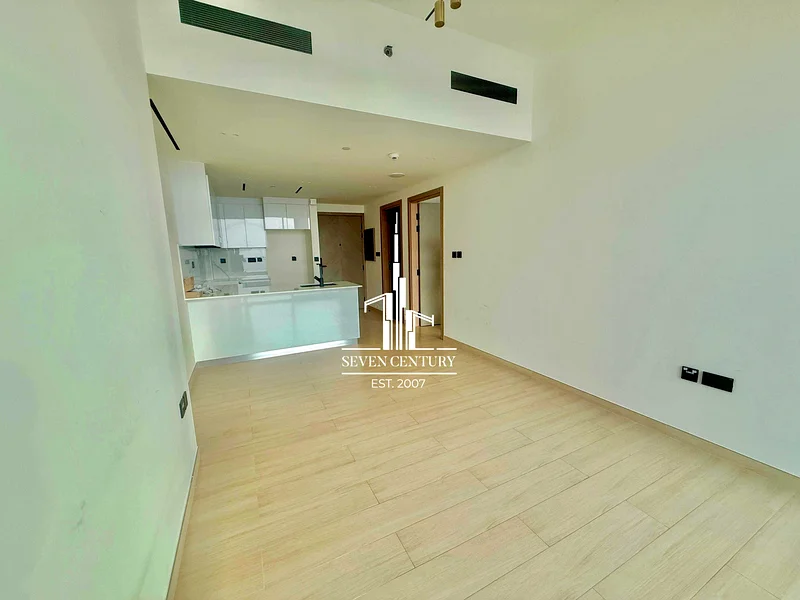 تخطيط فريد | طابق عالي | جاهز للسكن63779401187586113