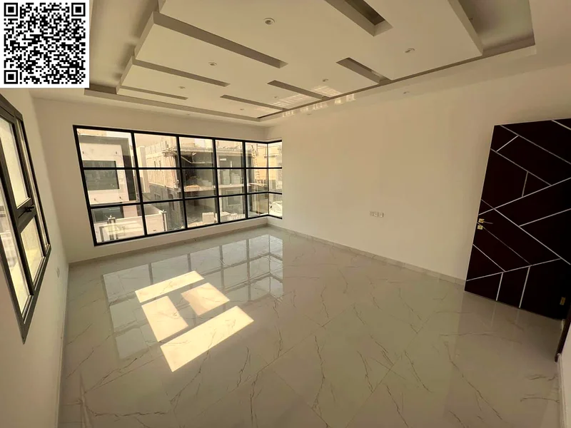 A first-inhabited villa with 5 master bedrooms, two halls, a sitting room, and a large setback in front of the villa with super deluxe finishes. It is63719788685570111