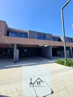luxurious 2bhk townhouse available for rent
