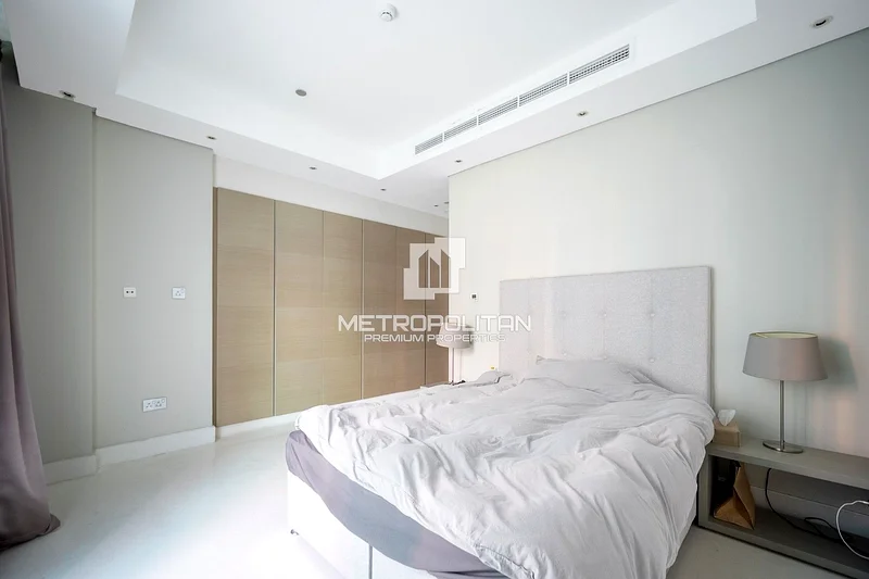 Exclusive | Huge Layout | Prime Location64036515856258114