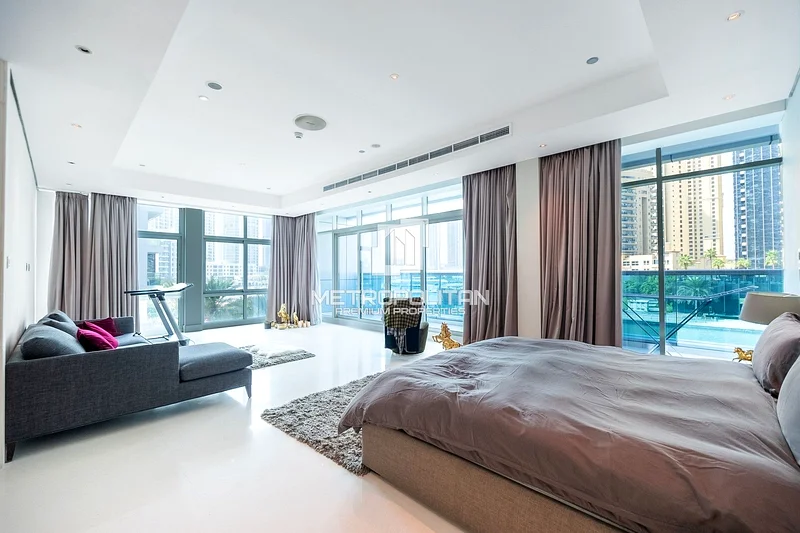 Exclusive | Huge Layout | Prime Location64036515856258111