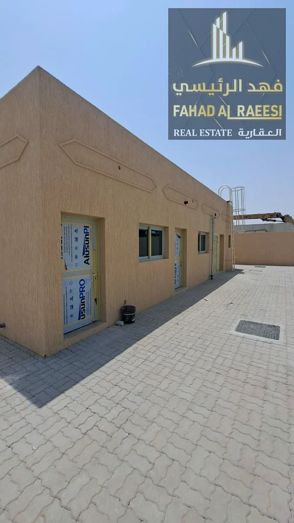 For annual rent in one of the most prominent industrial areas in the Emirate of Sharjah - Al Sajaa area, price 1100,00063622733003906111