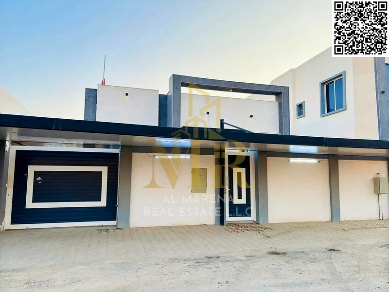🏡For sale, a distinctive villa in an excellent location directly on Sheikh Zayed Road, including water, electricity, air conditioning, and furniture.63898554097538114