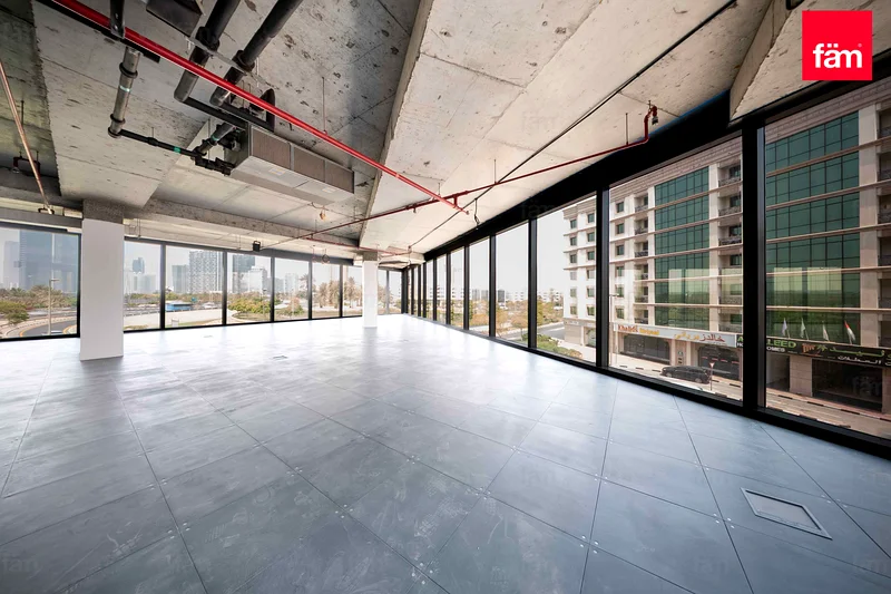 Shell and Core / Low Floor / Open Views / Vacant63621194596739111