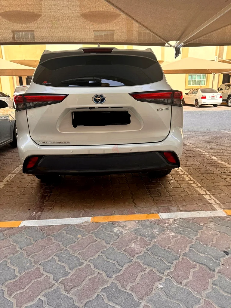 تويوتا هايленدر هايبرد VXR 2023، 34000 كم، مع ضمان/حزمة صيانة مجانية من شركة الفطيم حتى 80000 كم63487915250818111