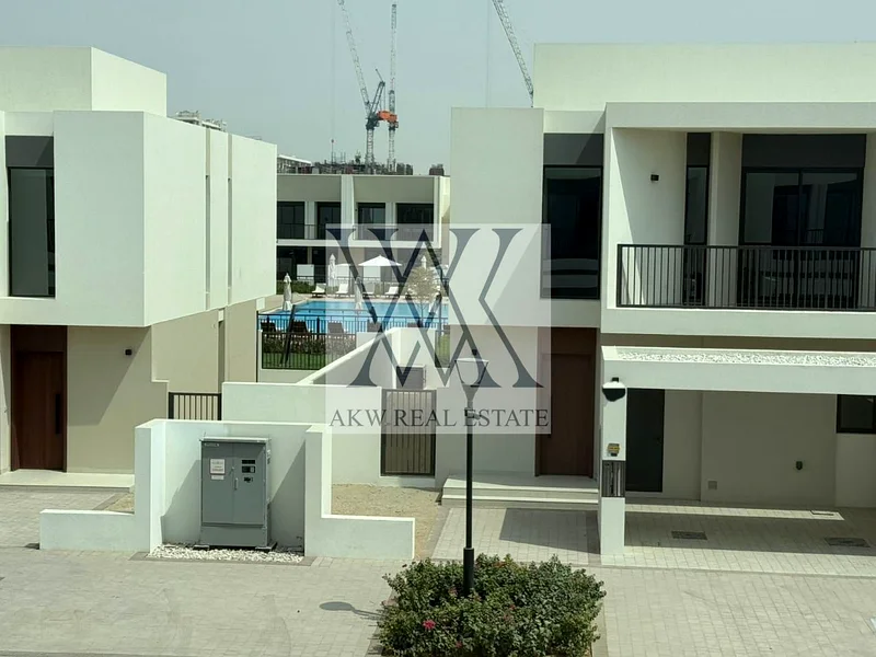 READY TO MOVE IN - CLOSE TO POOL & PARK - BRAND NEW63737640913025110