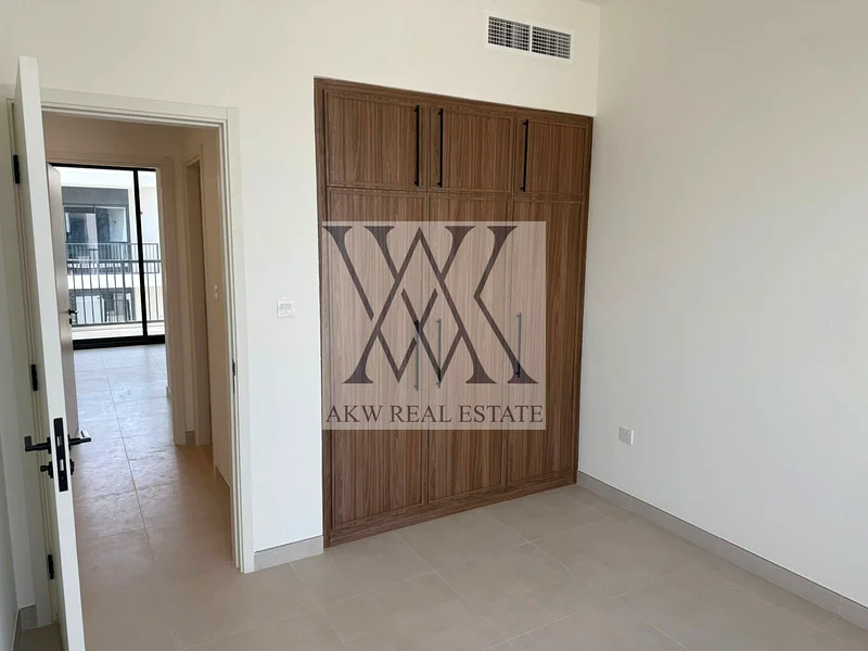 READY TO MOVE IN - CLOSE TO POOL & PARK - BRAND NEW63737640913025114