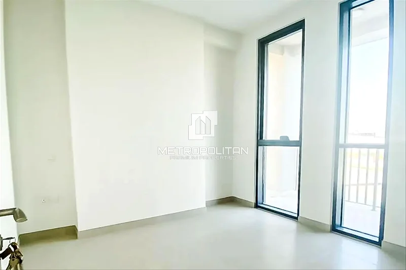 على طريق E311 | السكن الجماعي | شاغرة قريبًا64031693110019112