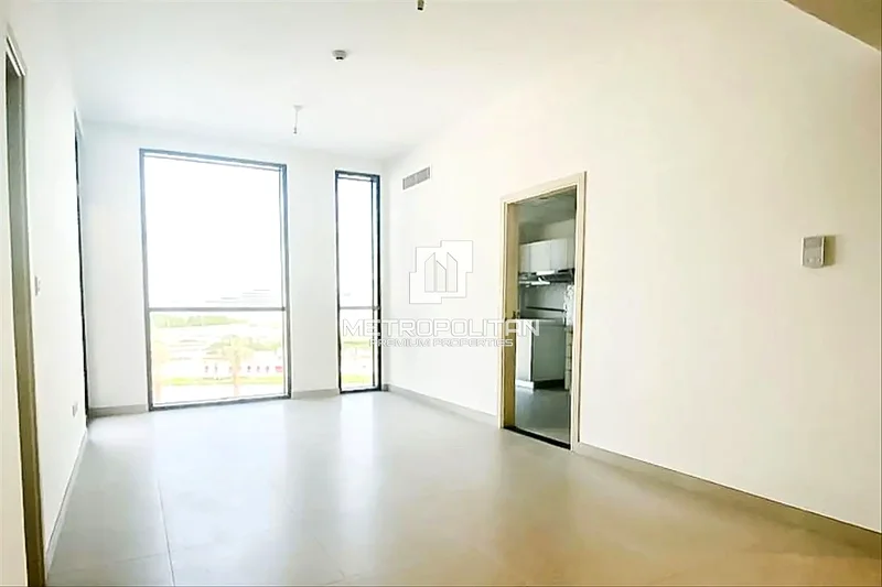 على طريق E311 | السكن الجماعي | شاغرة قريبًا64031693110019111
