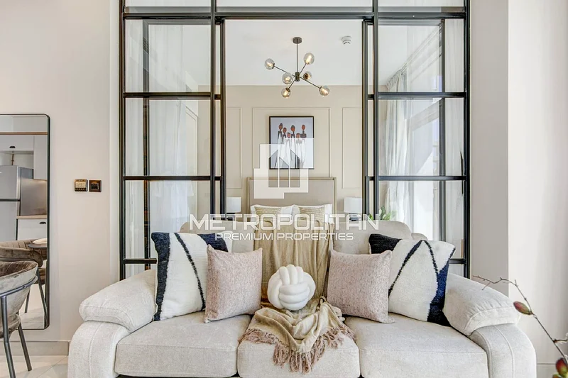 Unique Design | Investors Deal | Prime Location64043342706434114