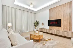 Chic 1BR APT with Pool, Gym &amp; Kid's Playground | Furnished | Flexible term