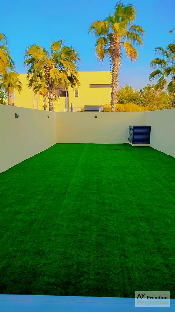 4BR TH | MATURED COMMUNITY | BIG PLOT | CLOSE TO AMENITIES63971398367747111