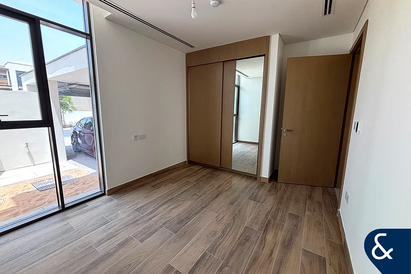 جديد بالكامل | موقع متميز | تخطيط واسع63762218069761113