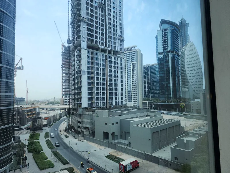 مكتب مؤثث للإيجار صفقة ممتازة63621278220418112