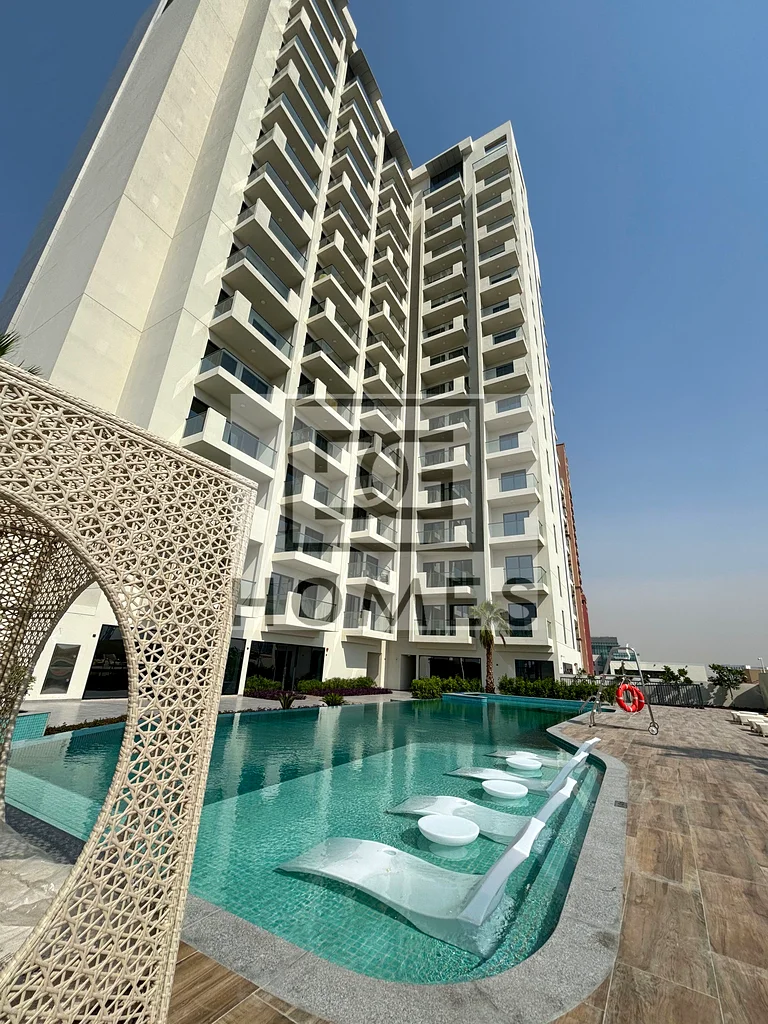 Top Floor Studio | Appliances | NO COMMISSION63729311352833110