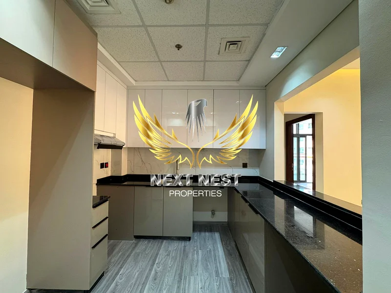 Ultra-Luxury 2BR | Western Layout | Upgraded | 2 Parkings63979429632386112