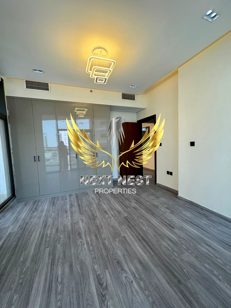 Ultra-Luxury 2BR | Western Layout | Upgraded | 2 Parkings63979429632386114