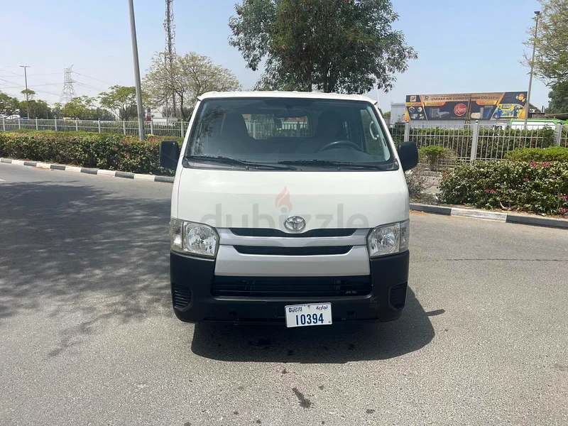 Toyota Hiace 13 seater very clean car63484347821059111