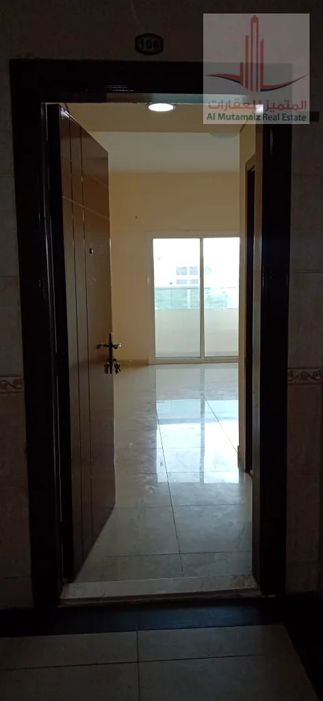 Two rooms and a hall for annual rent, large area with balcony, excellent location behind Hashem Mill63712606467330111
