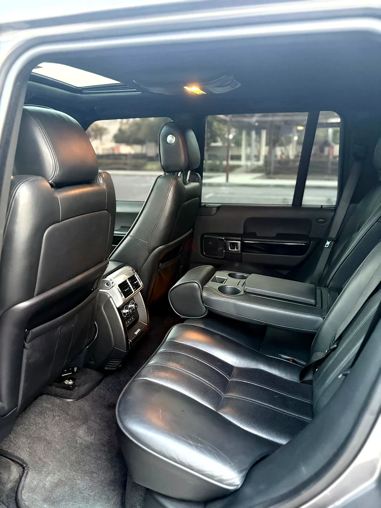 Range Rover 2011 GCC TOP RANGE LOW MILEAGE63482810240642111