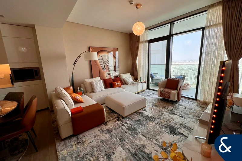 RARE LAYOUT | READY TO MOVE IN | LUXURIOUS64026492717698112