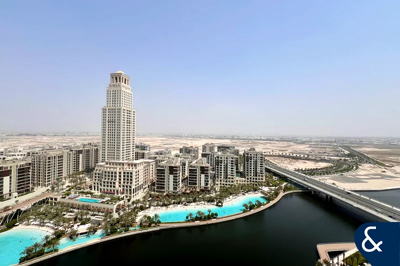 RARE LAYOUT | READY TO MOVE IN | LUXURIOUS64026492717698114