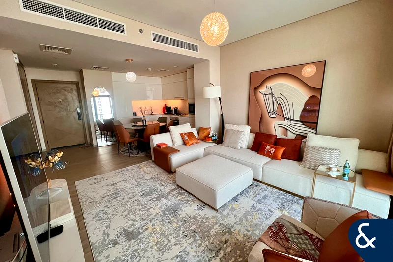 RARE LAYOUT | READY TO MOVE IN | LUXURIOUS64026492717698111