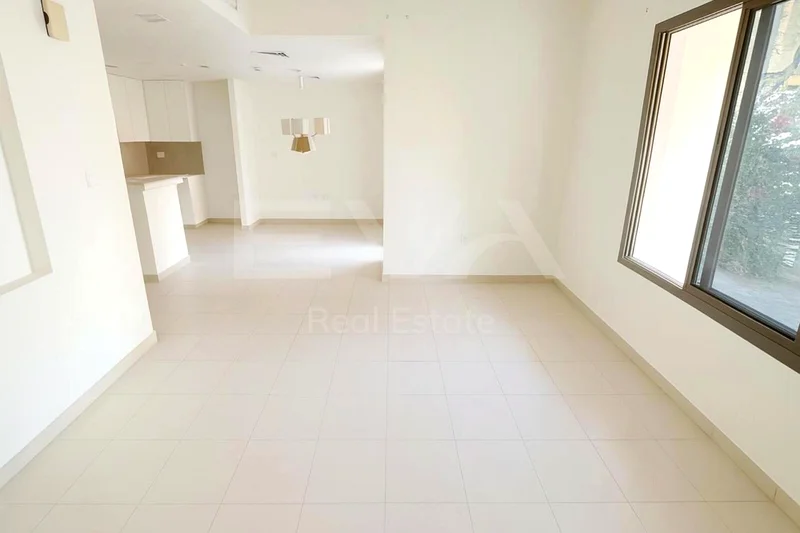 Vacant | Near Pool and Play Area | Prime Location63950996740610113