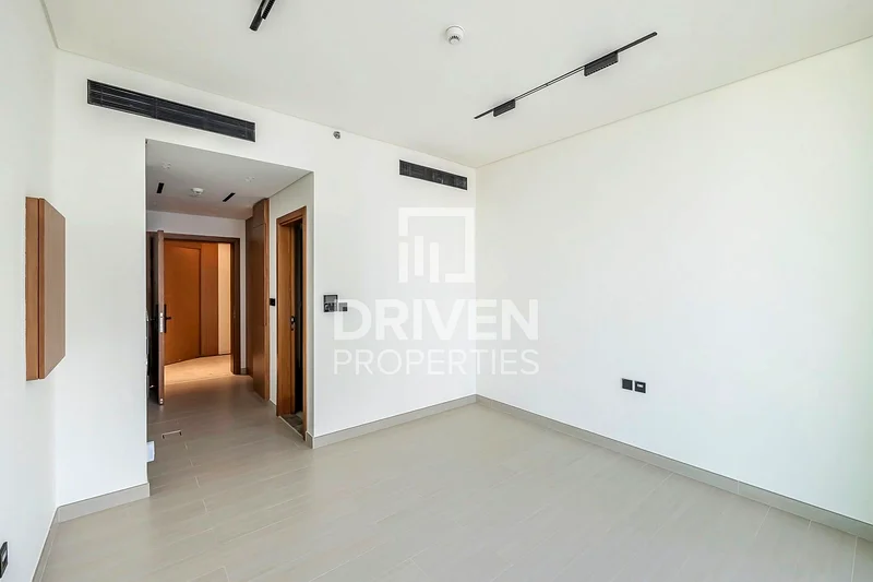 Brand New and Ready to move in | Bright Apt63785484811778112