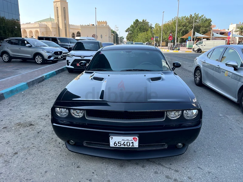 Dodge challenger 2014 with service history63490271867907111