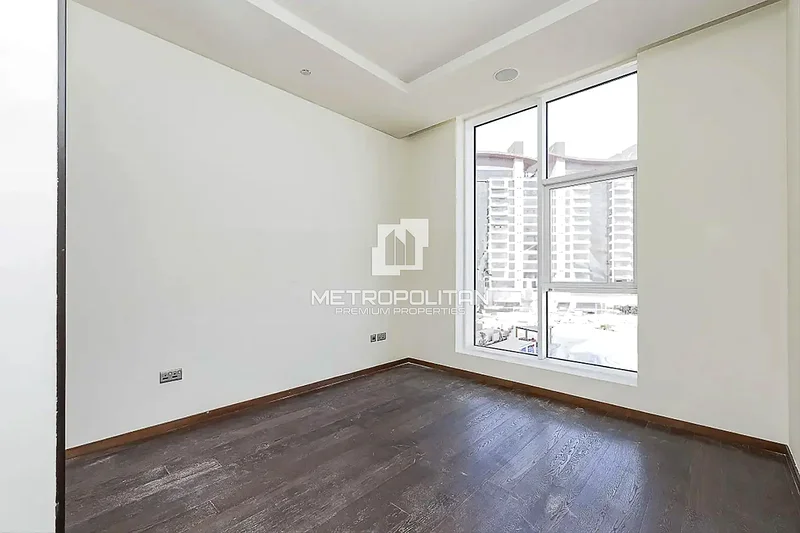 Full Sea View | Vacant | Prime Location64006946709890113